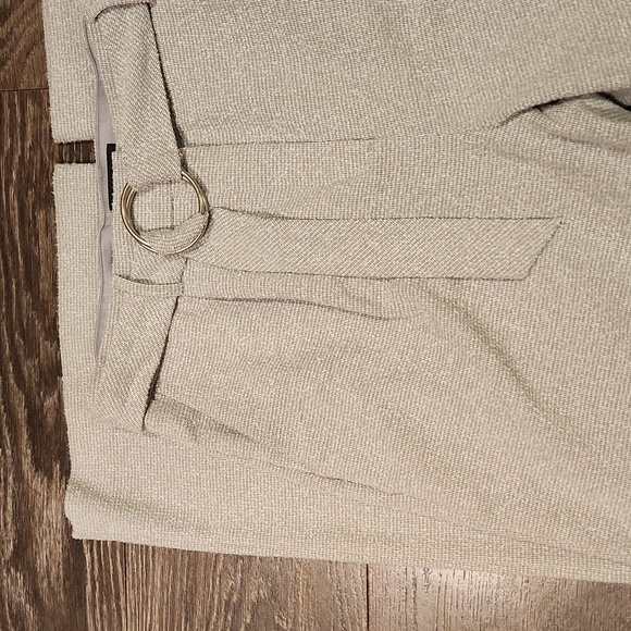 ❤️ EXPRESS HIGH RISE WIDE LEG SOFT TWEED TEXTURED BELTED PANTS, 10 (30) - Picture 2 of 9